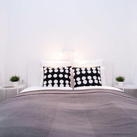 New Comfy Studio At Convenient Location Budapest Bagian luar foto