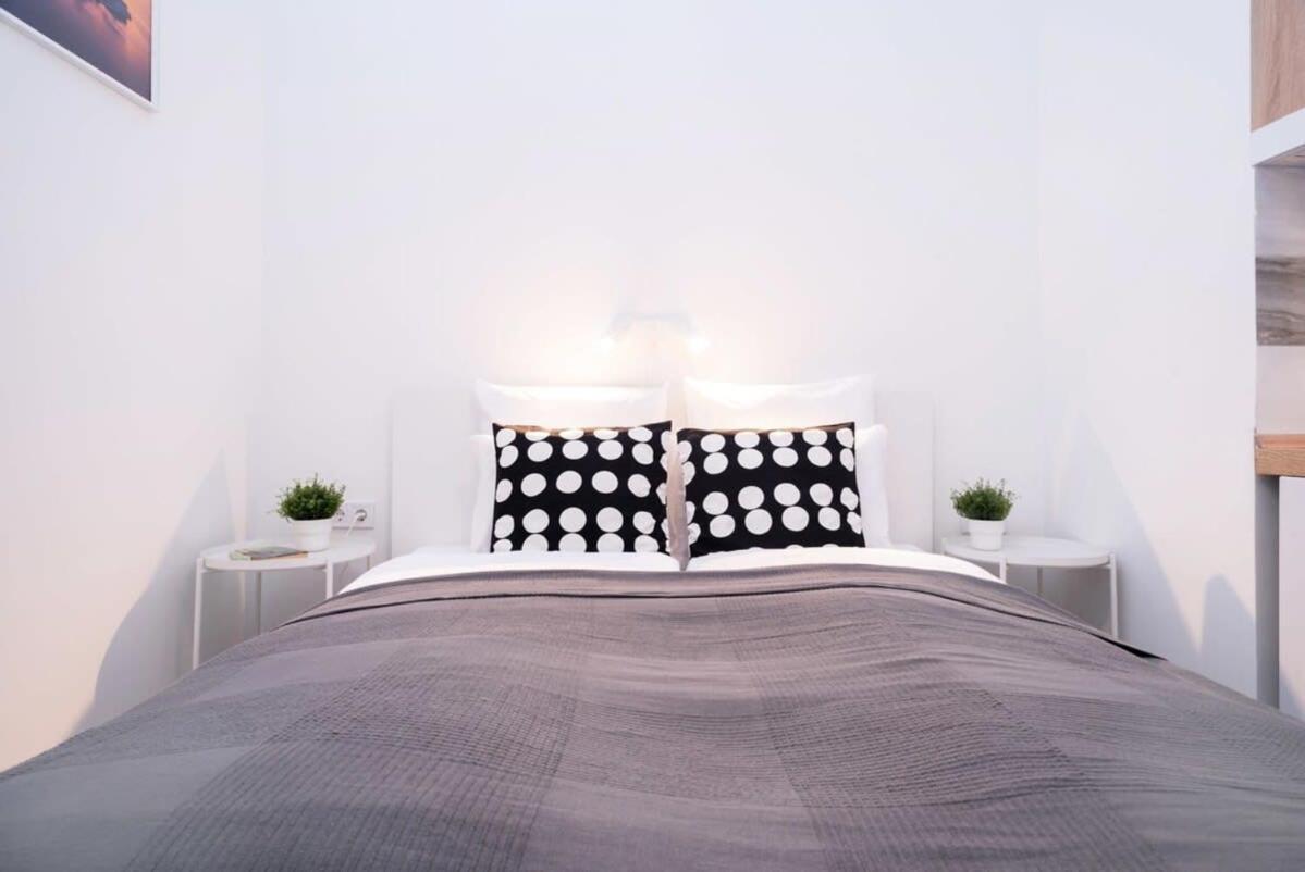 New Comfy Studio At Convenient Location Budapest Bagian luar foto
